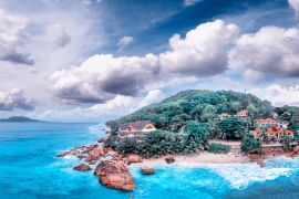 Lais Puzzle - La Digue, Seychellen. Luftaufnahme von Anse Patates bei Sonnenuntergang - 2.000 Teile