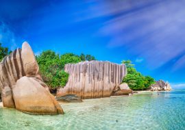 Lais Puzzle - Erstaunlicher Panoramablick auf die Anse Source Argent vom Meer aus. La Digue, Seychellen - 1.000 Teile