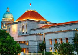 Lais Puzzle - Das Parlament und das alte Gebäude des Obersten Gerichtshofs am Boat Quay in Singapur - 1.000 Teile