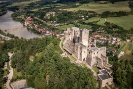 Lais Puzzle - Luftaufnahme des Schlosses in der Gemeinde Strecno in der Slowakei - 2.000 Teile