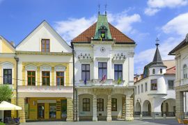 Lais Puzzle - Zilina, Slowakei - Altes Rathaus auf dem Marianske namestie (Marienplatz), dem Hauptplatz von Zilina. Zilina ist die drittgrößte Stadt der Slowakei. - 2.000 Teile