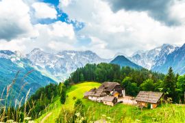 Lais Puzzle - Bauernhof in den slowenischen Alpen im Logar-Tal - 2.000 Teile