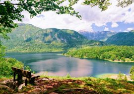 Lais Puzzle - Bank am Bohinjer See in Slowenien - 1.000 Teile