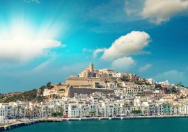 Lais Puzzle - Der Hafen von Ibiza an einem schönen Tag. Balearische Inseln - 1.000 Teile