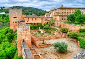 Lais Puzzle - Blick aus der Vogelperspektive auf den berühmten Alhambra-Palast und -Garten in Granada, Spanien - 1.000 Teile