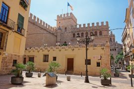 Lais Puzzle - Seidenbörse im alten Stadtzentrum von Valencia - 2.000 Teile