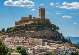 Lais Puzzle - Burg von Biar auf dem Hügel über der Stadt, Alicante, Spanien - 1.000 Teile