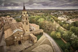 Lais Puzzle - Bewölkter Himmel im Dorf Calahorra in der Provinz La Rioja, Spanien - 2.000 Teile