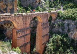Lais Puzzle - Römisches Aquädukt im Dorf Chelva - 1.000 Teile