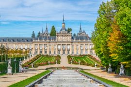 Lais Puzzle - Blick auf den Palast la Granja de San Ildefonso von den Gärten aus, Spanien - 2.000 Teile