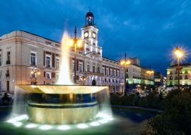 Lais Puzzle - Blick auf die Puerta del Sol in Madrid bei Nacht - 1.000 Teile