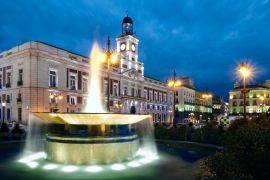 Lais Puzzle - Blick auf die Puerta del Sol in Madrid bei Nacht - 2.000 Teile