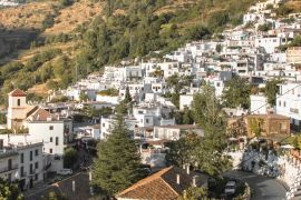 Lais Puzzle - Ansichten des Dorfes Pampaneira in Granada, Spanien. Schöne Landschaft der Berge und Pampaneira, in Alpujarra Granadina an einem sonnigen Tag - 2.000 Teile