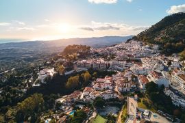 Lais Puzzle - Mijas pueblo, typisch andalusisches, weiß getünchtes Bergdorf, Häuserdächer, kleine Stadt am Hang gelegen Provinz Málaga, Costa del Sol - 2.000 Teile