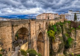 Lais Puzzle - Eine sehr alte römische Brücke in Ronda, Spanien - 1.000 Teile
