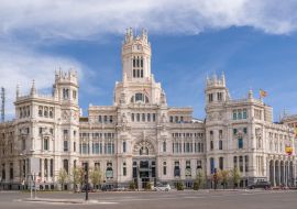 Lais Puzzle - Palast von Cibeles. Madrid. Spanien. Monumentales Gebäude, das 1909 eingeweiht wurde und derzeit Sitz des Stadtrats ist - 1.000 Teile