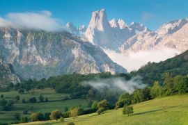 Lais Puzzle - Die Picos de Europa sind ein Gebirgszug, der sich über etwa 20 km erstreckt und Teil des Kantabrischen Gebirges in Nordspanien ist - 2.000 Teile