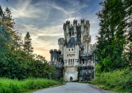 Lais Puzzle - das verwunschene Schloss von Butron in Bilbao, Spanien - 1.000 Teile