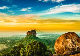 Lais Puzzle - Sonnenaufgangssicht auf den Sigiriya-Felsen vom Pidurangala-Felsen in Sri Lanka - 1.000 Teile