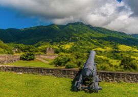 Lais Puzzle - Blick über die Festungsmauern des Brimstone Hill Fort in St. Kitts - 1.000 Teile