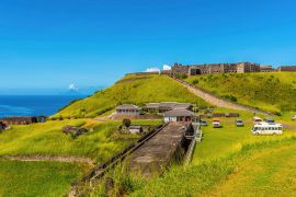Lais Puzzle - Ein Blick über das Brimstone Hill Fort in St. Kitts - 2.000 Teile