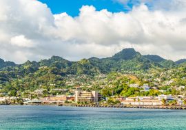 Lais Puzzle - Hafen und Stadt Kingstown, Hauptstadt der Karibikinsel St. Vincent und die Grenadinen - 1.000 Teile