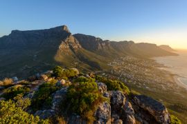 Lais Puzzle - Blick auf den Tafelberg und die 12 Apostel vom Lion's Head. Kapstadt. Westkap. Süd-Afrika - 2.000 Teile