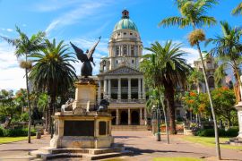 Lais Puzzle - Rathaus von Durban mit dem Kriegerdenkmal, Provinz KwaZulu-Natal, Südafrika - 2.000 Teile