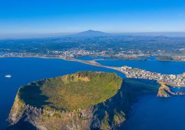 Lais Puzzle - Sonnenaufgangsansicht des Seongsan Ilchulbong, bekannt als Sonnenaufgangsgipfel auf der Insel Jeju, Republik Korea - 1.000 Teile