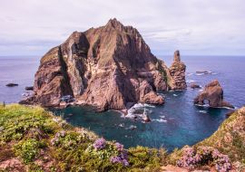 Lais Puzzle - Die wunderbare, neugierige und schöne Insel Dokdo ist das östlichste Gebiet der Republik Korea - 1.000 Teile