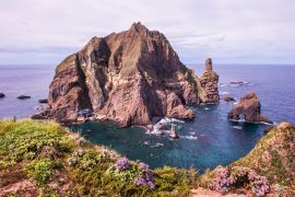 Lais Puzzle - Die wunderbare, neugierige und schöne Insel Dokdo ist das östlichste Gebiet der Republik Korea - 2.000 Teile