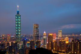 Lais Puzzle - Skyline von Taipeh mit dem Turm Taipeh 101 bei Sonnenuntergang - 2.000 Teile