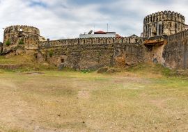 Lais Puzzle - Altes Fort von Sansibar in Stone Town, Sansibar, Tansania. Es wurde im späten 17. Jahrhundert erbaut - 1.000 Teile