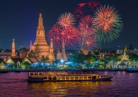 Lais Puzzle - Wat Arun und Kreuzfahrtschiff in der Nacht unter Neujahrsfeier, Bangkok Stadt, Thailand - 1.000 Teile