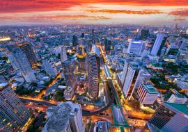 Lais Puzzle - Skyline des Geschäftsviertels von Bangkok aus der Vogelperspektive bei Sonnenuntergang - 1.000 Teile
