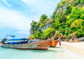 Lais Puzzle - Longtale Boot auf dem weißen Strand von Phuket, Thailand - 1.000 Teile