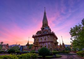 Lais Puzzle - Der wichtigste buddhistische Tempel von Phuket ist Wat Chalong oder offiziell Wat Chaiyathararam in Phuket, Thailand - 1.000 Teile