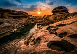 Lais Puzzle - Landschaft bei Sonnenuntergang am Sam Phan Bok in Ubonratchathani, ungesehen in Thailand. Der Grand Canyon - 1.000 Teile