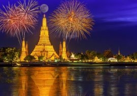 Lais Puzzle - Feuerwerk Countdown Feier Display über Tempel der Morgendämmerung auf der Chao Praya riverside.New Jahr Countdown Feuerwerk am Wat Arun, Bangkok - 1.000 Teile