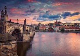 Lais Puzzle - Prag. Bild von Prag, der Hauptstadt der Tschechischen Republik, während eines wunderschönen Sonnenuntergangs - 1.000 Teile