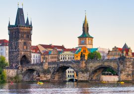 Lais Puzzle - Die berühmte Karlsbrücke über die Moldau in Prag - 1.000 Teile