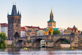 Lais Puzzle - Die berühmte Karlsbrücke über die Moldau in Prag - 2.000 Teile