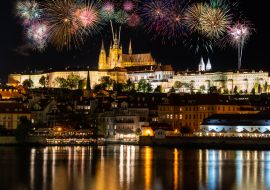 Lais Puzzle - Feuerwerk auf der Prager Burg in der Tschechischen Republik - 1.000 Teile