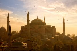 Lais Puzzle - Blick auf die Haghia Sophia oder Aya Sofya bei Sonnenuntergang in Istanbul, Türkei - 2.000 Teile