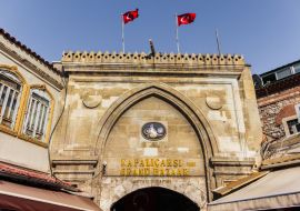 Lais Puzzle - Beyazit-Tor, Großer Basar, Istanbul, Türkei, an einem strahlend sonnigen Sommertag - 1.000 Teile