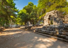 Lais Puzzle - Ruinen der antiken Stadt Phaselis in der Provinz Antalya. Türkei - 1.000 Teile