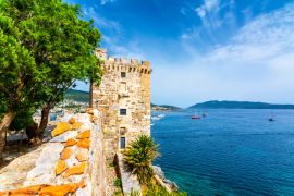 Lais Puzzle - Das Innere der Burg von Bodrum der Johanniterritter in der Türkei - 2.000 Teile
