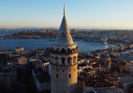 Lais Puzzle - Luftaufnahme des Galata-Turms und der Kreuzung des Goldenen Horns mit der Bosporusstraße in Istanbul, Türkei - 1.000 Teile