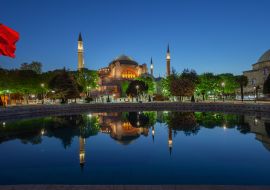 Lais Puzzle - Hagia Sophia Moschee am Morgen mit türkischer Flagge in Istanbul - 1.000 Teile