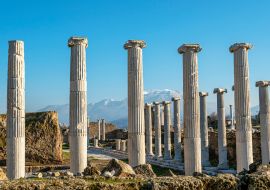 Lais Puzzle - Laodikeia ist neben Hierapolis (Pamukkale) und Tripolis eine der wichtigsten archäologischen Ausgrabungsstätten der Region in der Türkei - 1.000 Teile
